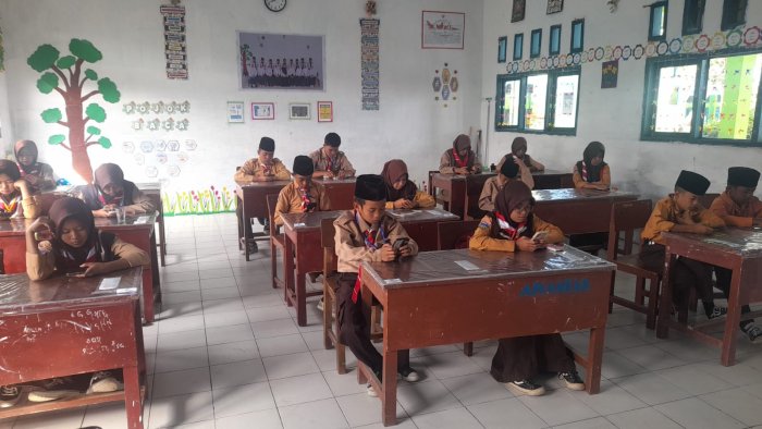 Semangat Siswa MTsN 6 Kerinci Ikuti Asesmen Mapel IPS