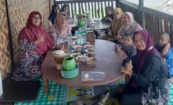 Guru MTsN 6 Kerinci Adakan Refresingi Usai Pengawasan Ujian Guru MTsN 6 Kerinci Adakan Refresingi Usai Pengawasan Ujian