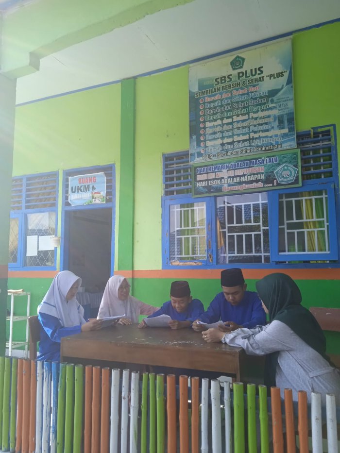 Tim OMI IPS MTsN 6 Kerinci Lakukan Pembinaan Intensif Tim OMI IPS MTsN 6 Kerinci Lakukan Pembinaan Intensif