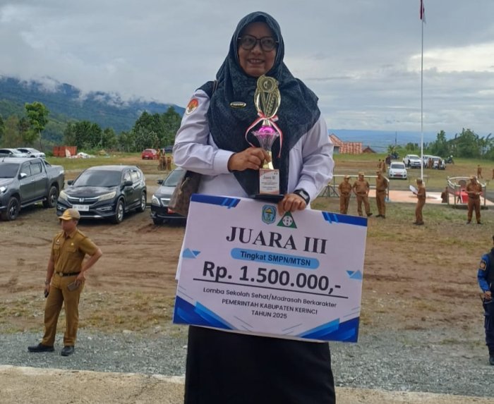 Alhamdulillah, MTsN 6 Kerinci Raih Penghargaan Juara III Sekolah Sehat