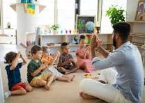 Momen Haru Guru Perantauan Pulang Menguatkan Ikatan Keluarga Momen Haru Guru Perantauan Pulang Menguatkan Ikatan Keluarga