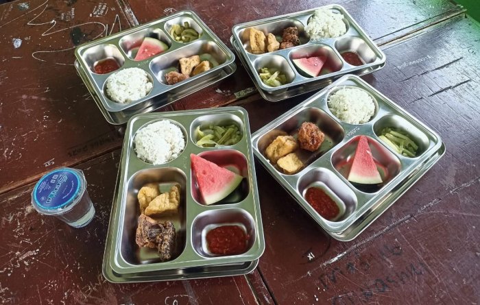 MBG (Makan Bergizi Gratis) Selingi Kegiatan Asesmen di MTsN 6 Kerinci MBG (Makan Bergizi Gratis) Selingi Kegiatan Asesmen di MTsN 6 Kerinci