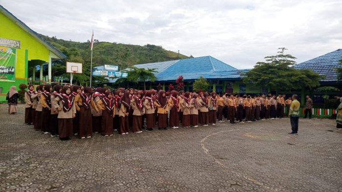 Disiplin Siswa MTsN 6 Kerinci Meningkat, Apel Rutin Jadi Kunci Disiplin Siswa MTsN 6 Kerinci Meningkat, Apel Rutin Jadi Kunci