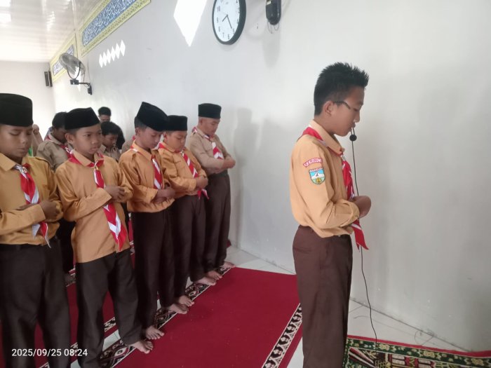 Raka Prima Aditia Beranikan Diri Jadi Imam Sholat Dhuha