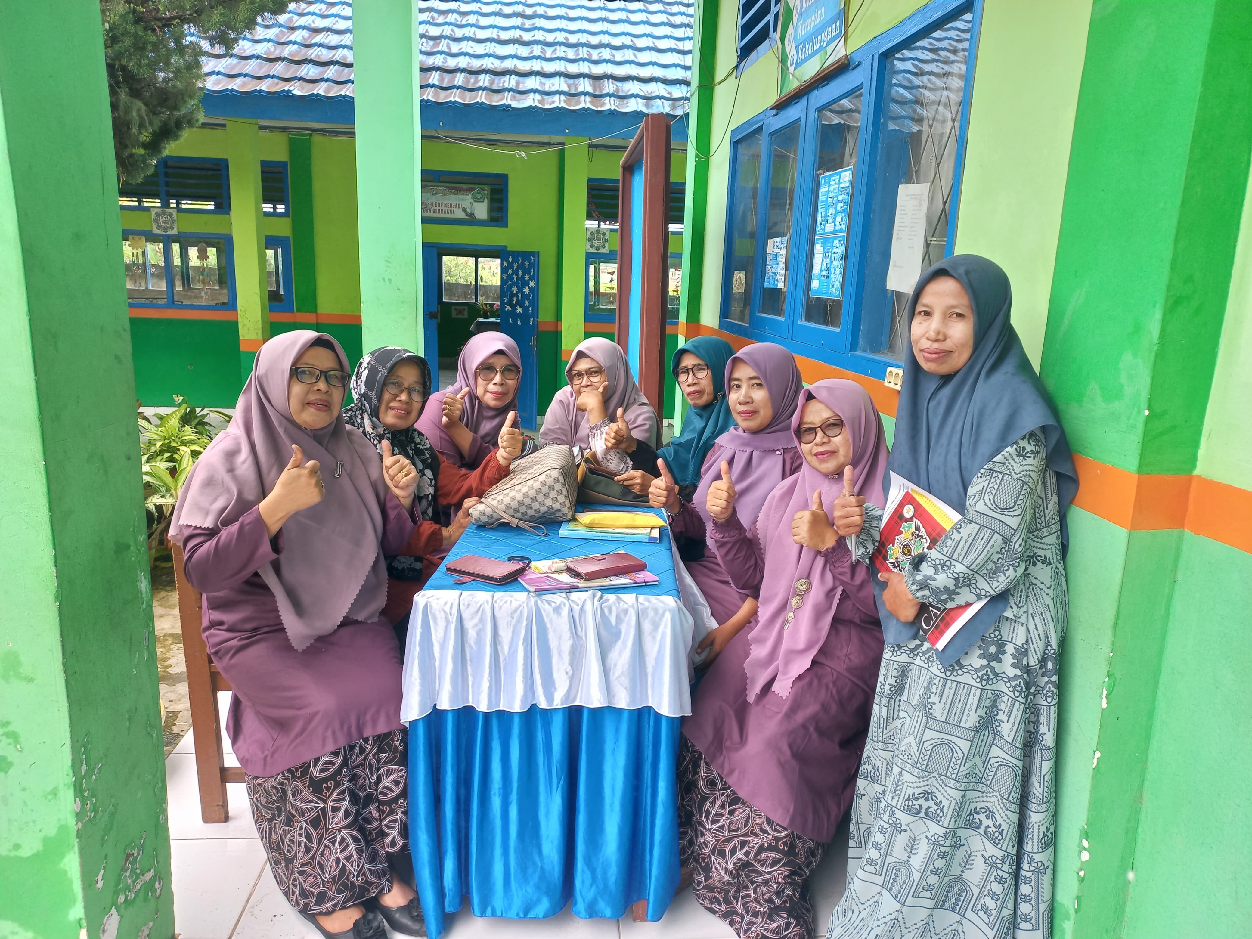 Kunjungan dan Monitoring Pengawas