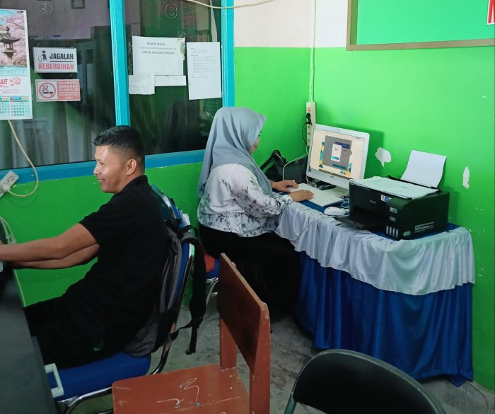 PTK MTsN 6 Kerinci Berjibaku Mengisi DJP Pajak Menjelang Jatuh Tempo 30 Desember