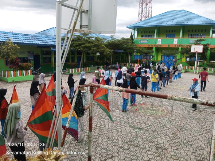 H-1 Pembukaan MTQ, Siswa MTsN 6 Kerinci Lakukan Latihan Drum Band dengan Ketat H-1 Pembukaan MTQ, Siswa MTsN 6 Kerinci Lakukan Latihan Drum Band dengan Ketat
