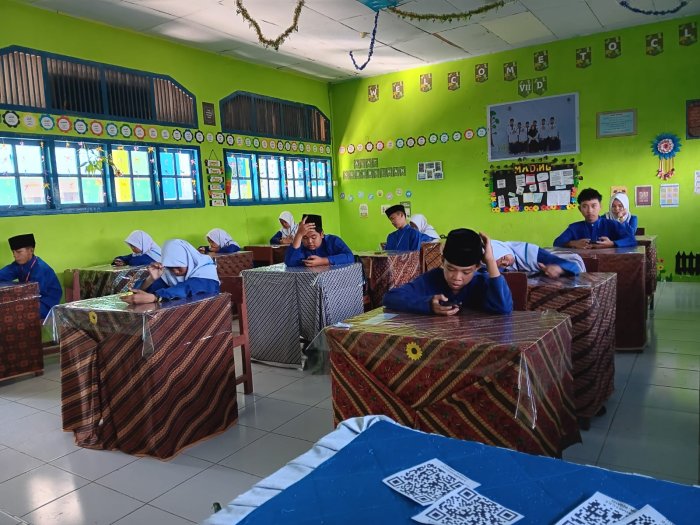 Suasana Ujian ASAS Hari Kelima di Ruangan V Berlangsung Khidmat dan Penuh Konsentrasi