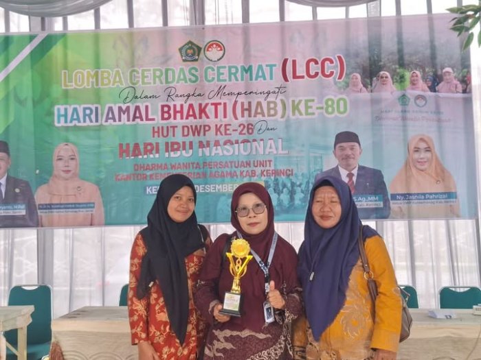 Tim Kelompok 3 (MTsN 6, MTsN 5, dan MTsS Mukhtariyah Ambai) Raih Juara 2 LCC Tingkat MTs se-Kabupaten Kerinci Tim Kelompok 3 (MTsN 6, MTsN 5, dan MTsS Mukhtariyah Ambai) Raih Juara 2 LCC Tingkat MTs se-Kabupaten Kerinci