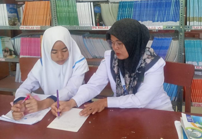 Semangat Siswa dan Pembimbing MTsN 6 Kerinci Menjelang Olimpiade Madrasah Indonesia Tingkat Provinsi