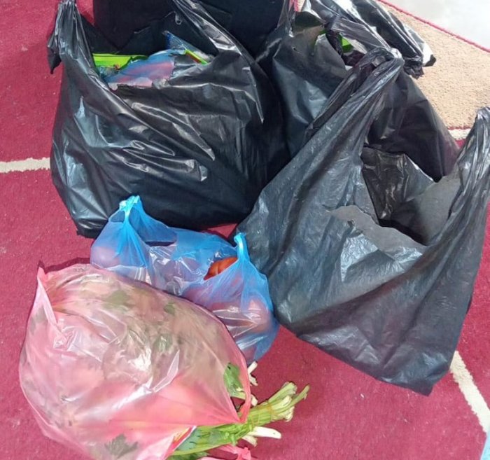 Siapkan Lomba Masak HGN 2025, Anggota OSIM MTsN 6 Kerinci Turun ke Pasar dan Balai Desa Beli Perlengkapan