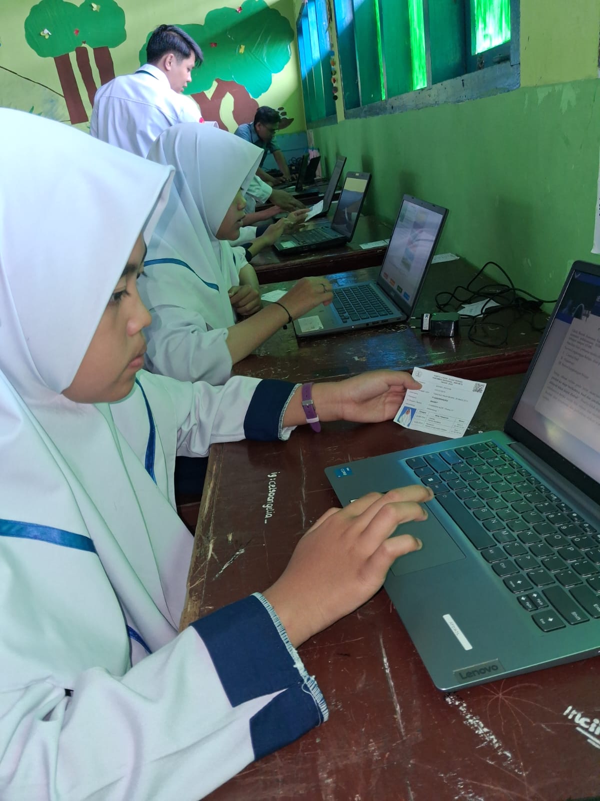 Sesi I Gladi ANBK MTs N 6 Kerinci Terkendala Sinyal, Pelaksanaan Tetap Kondusif