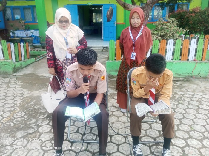 Sang Pratama MTsN 6 Kerinci Pimpin Pembacaan Al-Quran dengan Gagah, Tegas, dan Tetap Santun