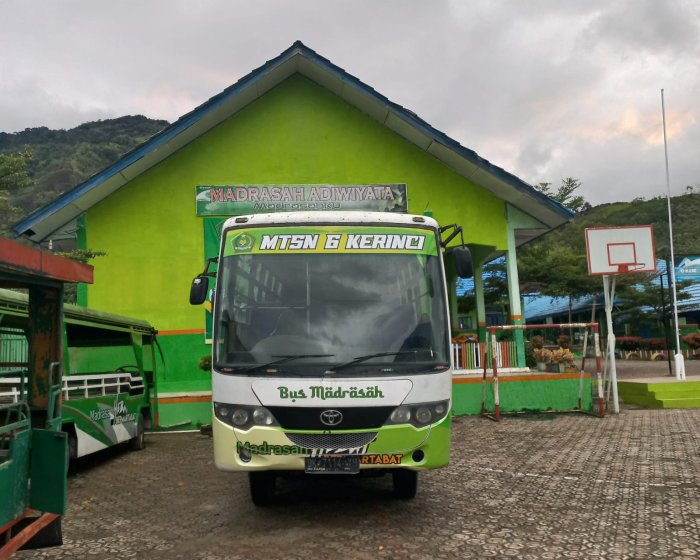 Libur, Saatnya Servis Mobil Antar Jemput Siswa
