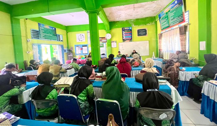 Rapat PTK Bahas Kedisiplinan dan Tertib Pelaksanaan UPB Rapat PTK Bahas Kedisiplinan dan Tertib Pelaksanaan UPB