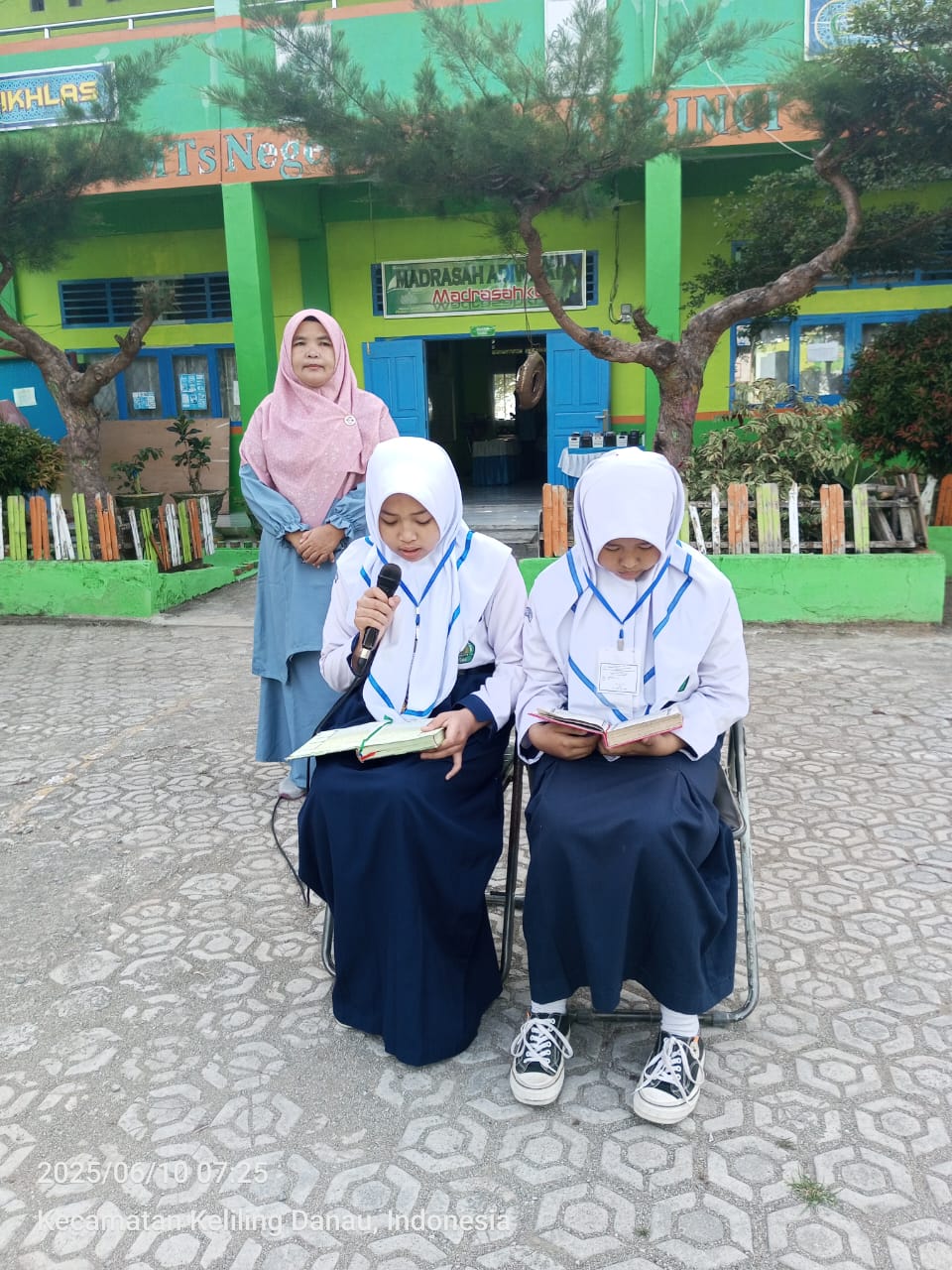 AL-QURAN MEMBENTENGI DIRI