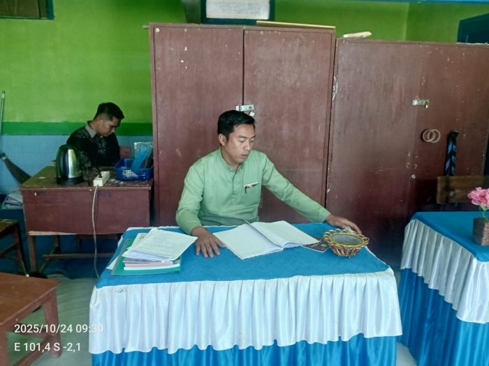 Di Antara Santai, Terselip Kesiapsiagaan Para Guru BK MTsN 6 Kerinci dalam Melayani Pendidikan